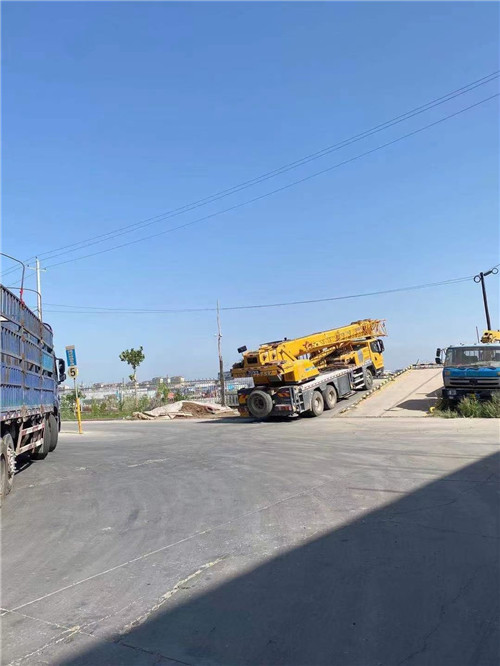 河北区25吨吊车的租赁价格大概是多少？