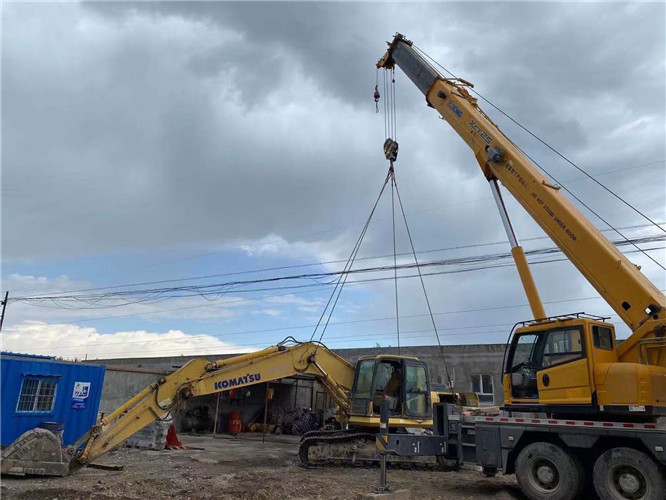 河北区25吨吊车的工作半径是多少？